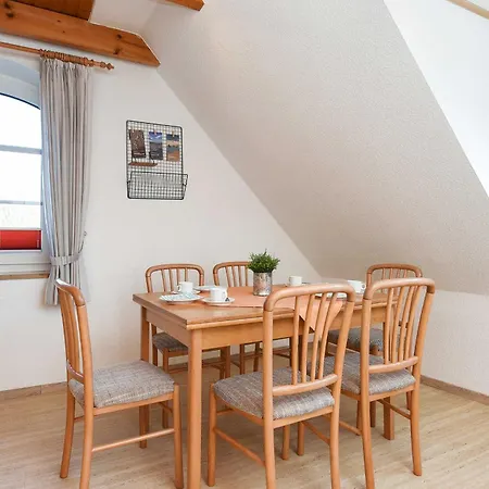 Ferienwohnungen Im Gezeitenhaus Bensersiel Exterior photo